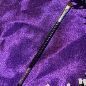 Double headed eyebrow brush